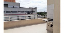Monoambiente dividido con balcón